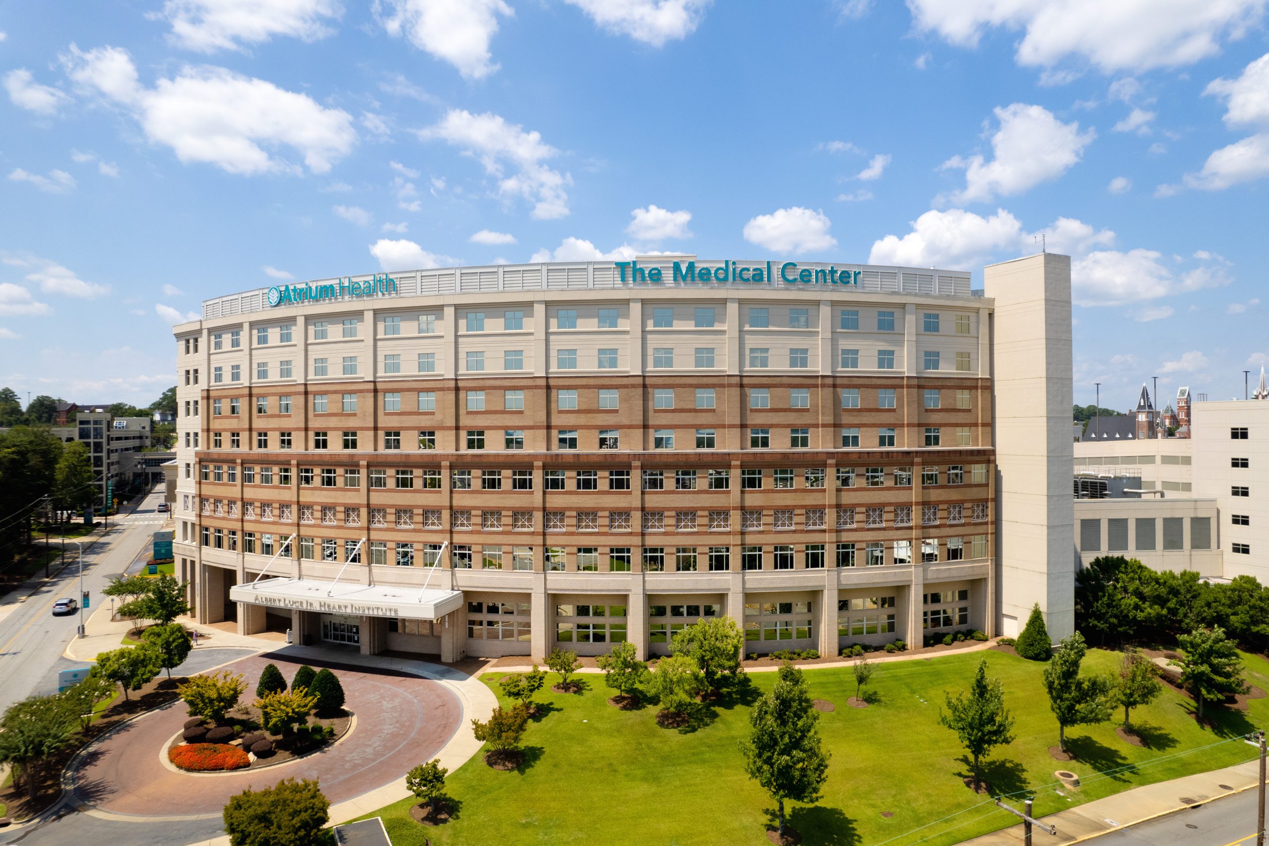 Atrium Health Navicent The Medical Center, exterior