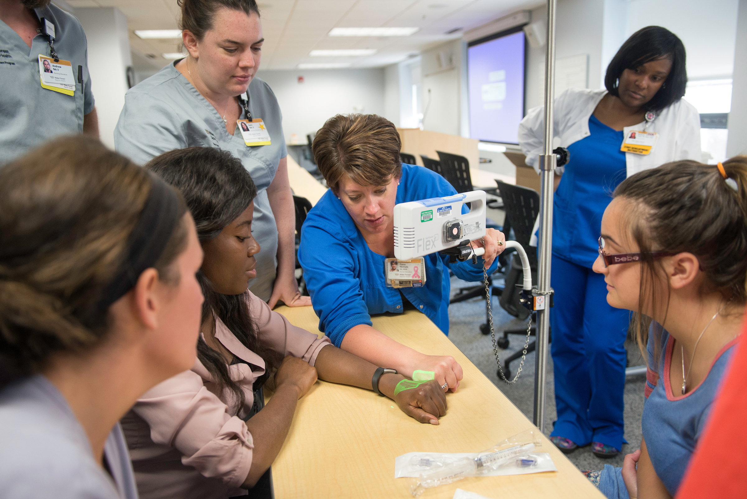 Student nurses learning from nurse preceptor