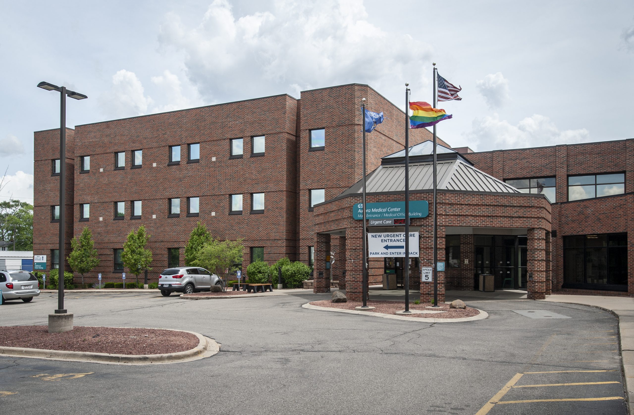 aurora-medical-center-burlington, exterior